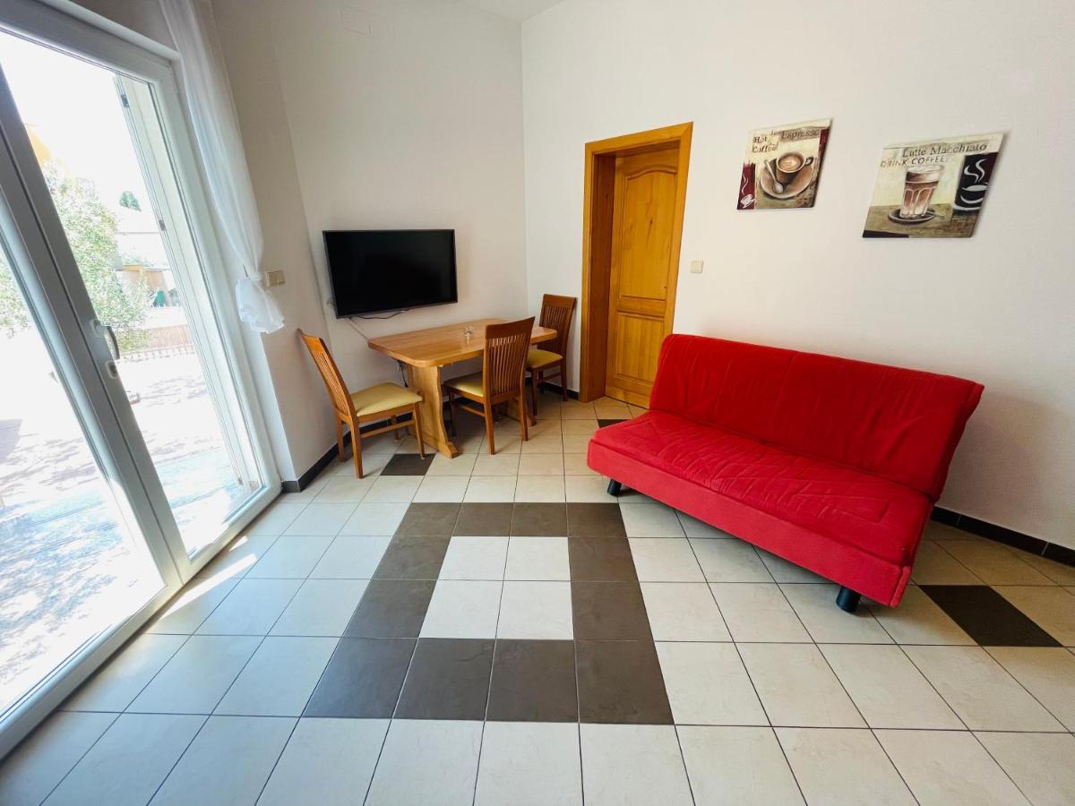 Apartments Basilea Biograd Na Moru Exterior foto