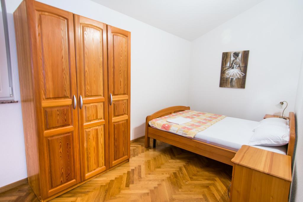 Apartments Basilea Biograd Na Moru Quarto foto