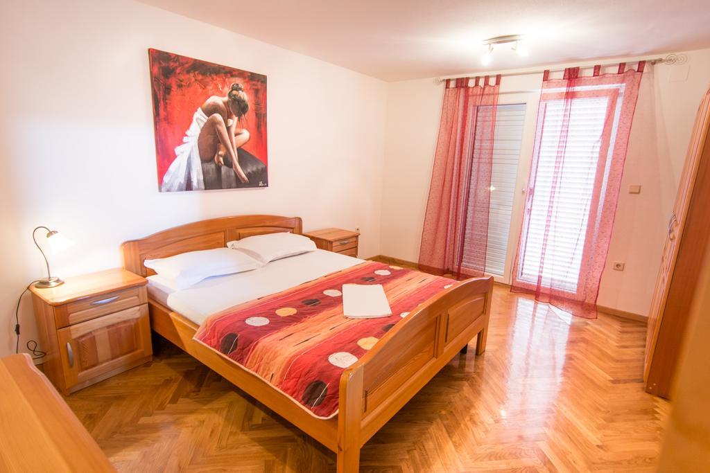 Apartments Basilea Biograd Na Moru Quarto foto